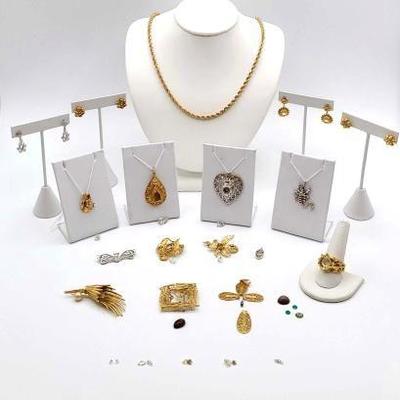 #216 • 14K & 18K Gold Pendants, Rings, Earrings, Pins, Chains With Loose Diamonds and Gems
