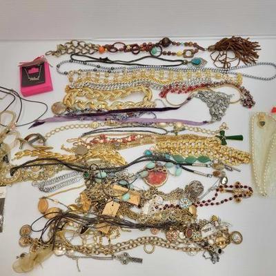 #838 • Costume Jewelry Necklaces
