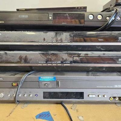 #1032 • 2 Toshiba HD DVD Players 1 Samsung DVD and VHS Player 1 Magnavox HDD and DVD Recorder
