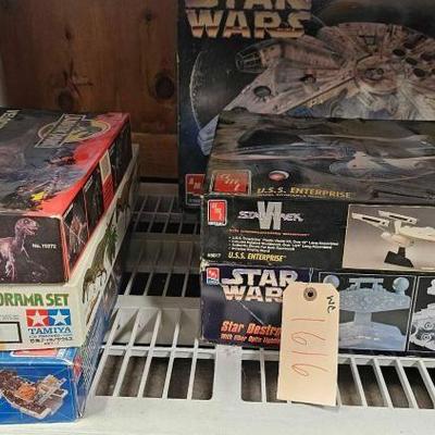 #1616 • Star Wars, Star Trek, Jurassic Park, T-Rex and F16 Cockpick Models
