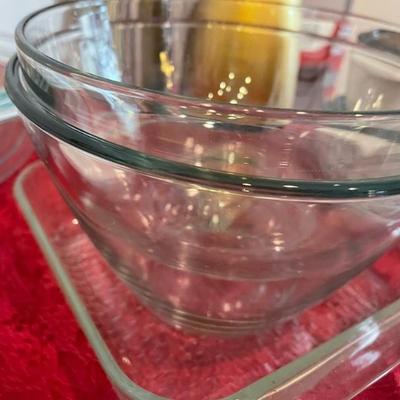 Glass bowls 