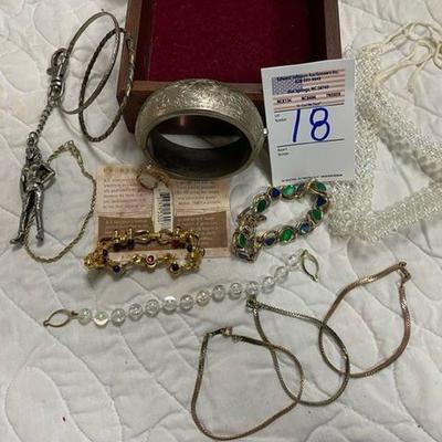 Numerous lots of Jewelry