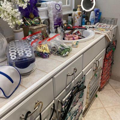 Bathroom items, bags, mirrors
