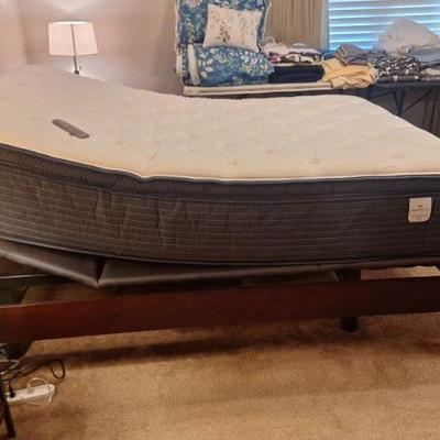 $375 queen adjustable bed with serta perfect sleeper mattress