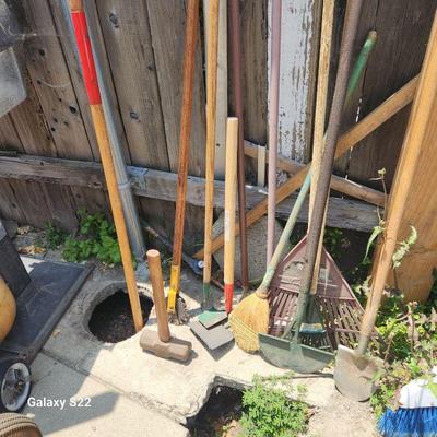 Yard sale photo in Long Beach, CA