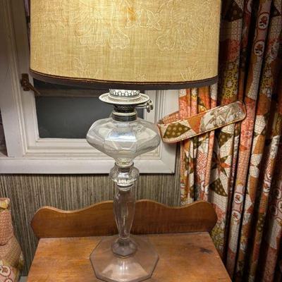 antique lamp (2 matching lamps)