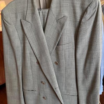 Designer mens clothing, beautiful suits, blazers, pants, coats, shirts, suits and ties: Valentino, Hermes, Burberry, Ungaro, Armani and...