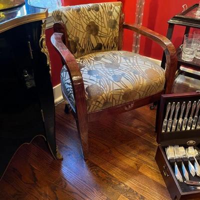 1930s and 40s French Art Deco tulip legged side tables and chairs