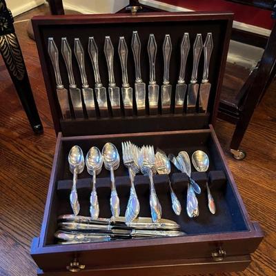 Art Deco style Homes and Edwards silver-plate flatware