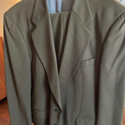 Designer mens clothing, beautiful suits, blazers, pants, coats, shirts, suits and ties: Valentino, Hermes, Burberry, Ungaro, Armani and...