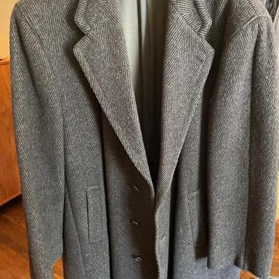 Designer mens clothing, beautiful suits, blazers, pants, coats, shirts, suits and ties: Valentino, Hermes, Burberry, Ungaro, Armani and...