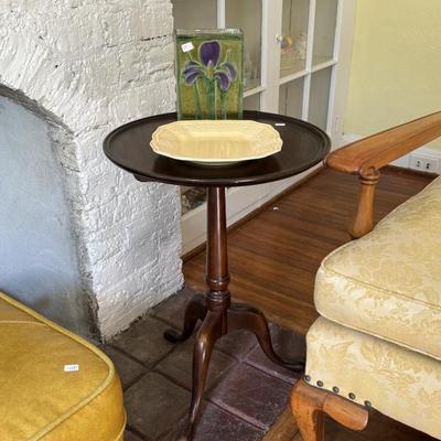 Petite vintage tilt side table