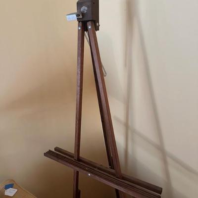 Easel