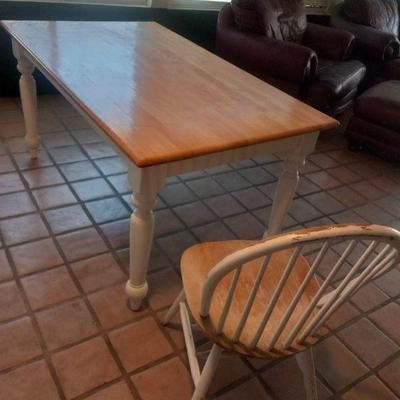 Kitchen tablev2 chairsc$15