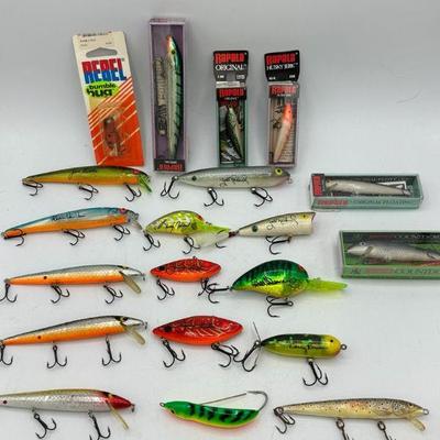 (21) Fishing Lures In A Classic Mag Case
