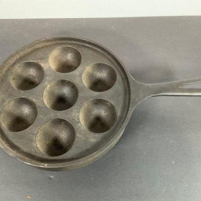 Griswold Cast Iron Egg Pan