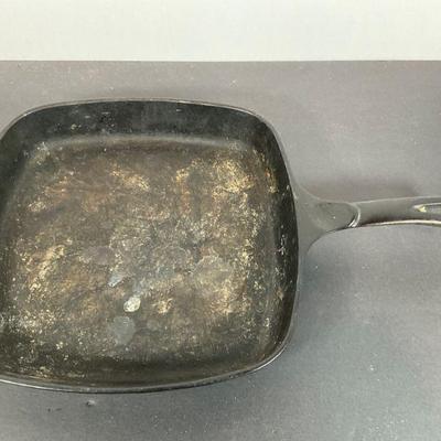 Vintage Ware Sidney Cast Iron 9 1/2"