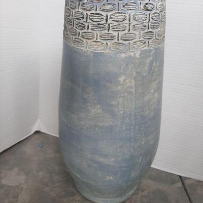 Home decor vase/ umbrella stand measures 15 1/2 inches tall with 4 1/4 inch diameter opening 
$29