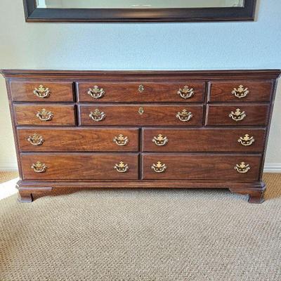 Vintage Drexel Dresser in Traditional Style - Lifetime Quality