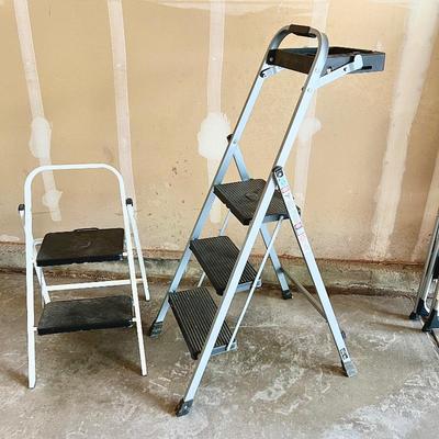 Step ladders 