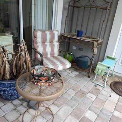 Yard sale photo in Saint Augustine, FL