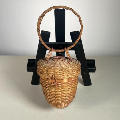 PENOBSCOT ACORN BASKET | Penobscot Acorn-shaped string holder basket with red dye. - h. 10 w/handl x dia. 4.5 in

