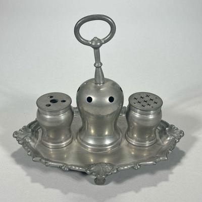 PEWTER INKWELL | Pewter tray with inkwell and quill holder, stamped on back “B&M Pewter Hand Made”. - l. 9.5 x w. 6 x h. 8 in

