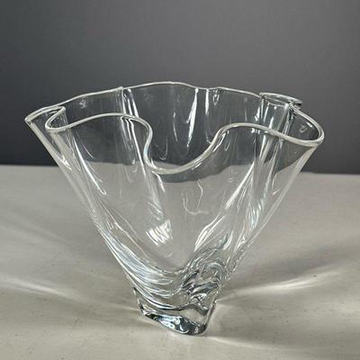 STEUBEN GLASS BOWL | Steuben blown glass bowl with triangular base, signed on bottom. - h. 5.5 x dia. 7 in

