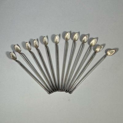 (12PC) STERLING DRINK STIRRERS & STRAWS | Set of 12 Sterling drink stirrers and straws with clamshell spoon, total weight: 3.5 ozt. - l....