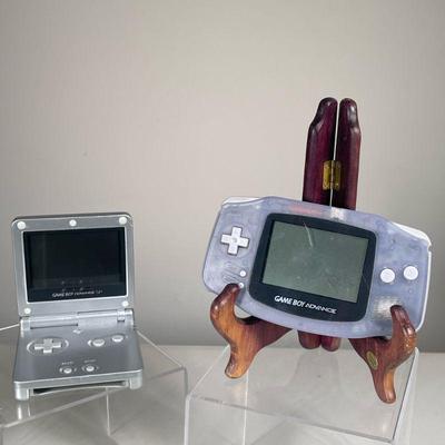 (2PC) NINTENDO GAME BOY ADVANCE & GAME BOY ADVANCE SP | Includes 1 Nintendo Game Boy Advance and 1 Game Boy Advance SP. - l. 6 in...
