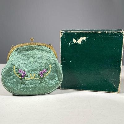 (1PC) ANTIQUE EMBROIDERED EVENING PURSE | Comes with coin purse and mini rectangular pouch. Gold chain with functional push-button...