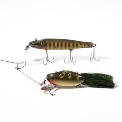 (2PC) CREEK CHUB FISHING LURES | Including a Dinger and a Husky Pikie. - l. 4.5 in (largest)

