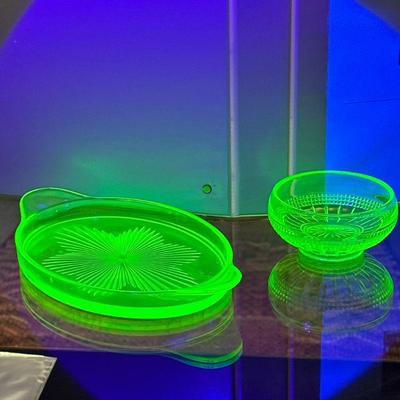 URANIUM GLASS DISHES | Vaseline glass small bowl and oval rimmed platter. - l. 10 x w. 5.74 x h. 1 in (Rimmed platter)

