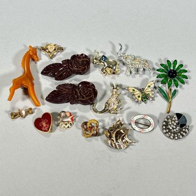 LOT OF PINS/BROOCHES/CLIPS | Includes various animal and floral pieces.

