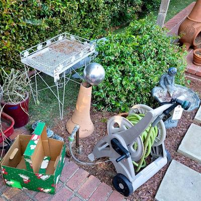 Yard sale photo in Sherman Oaks, CA