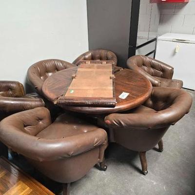 #2502 • Dining Table with Leaf and (6) Chairs
