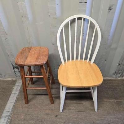 #4122 • Wooden Kitchen Chair & Bar Stool
