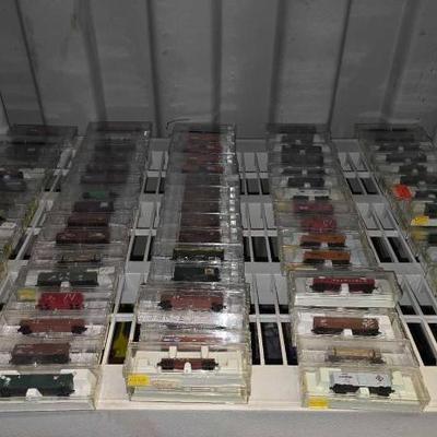 #8526 • (83) Micro-Trains Z-Scale Model Trains
