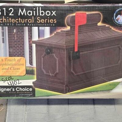 #4102 • 1812 Mailbox
