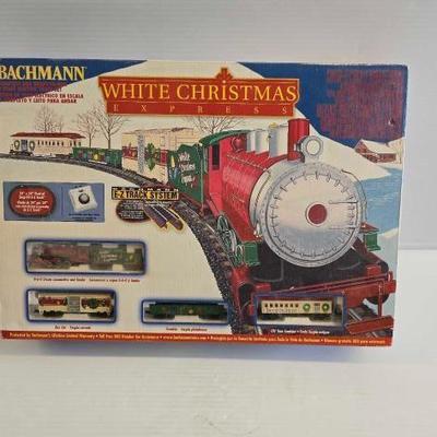 #8076 • Bachmann N-Scale White Christmas Express Model Train Set
