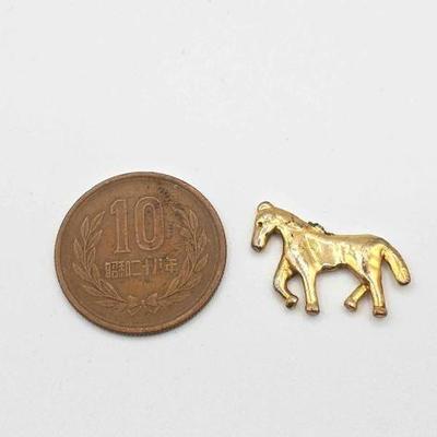 #1706 • Japan 10 Yen Coin & Small Faux Gold Horse
