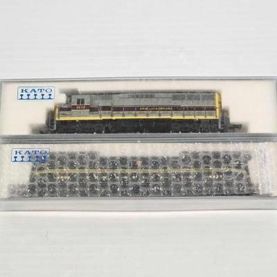 #8128 • (2) Kato N Scale Locomotive Model Trains
