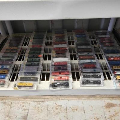 #8248 • (75) Micro Trains N - Scale Model Trains
