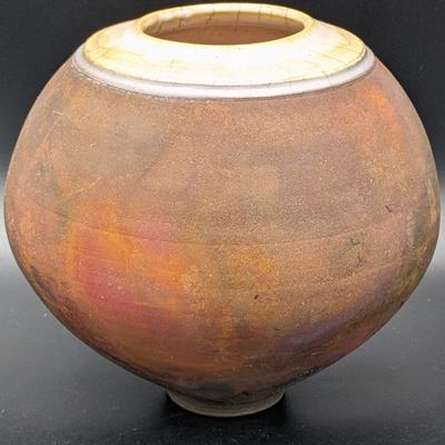 #147 • Signed Raku Pottery Pot
WWW.LUX.BID