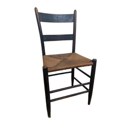 #121 • Ladder Back Dark Wood Chair with Rush Seat
WWW.LUX.BID