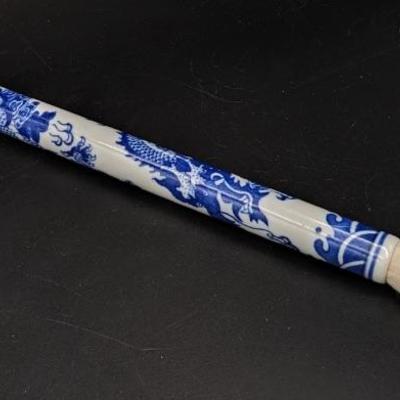 #148 • Blue and White Porcelain Calligraphy Brush with Painted Dragon
WWW.LUX.BID