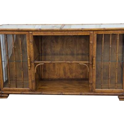 #26 • Bamboo and Glass Buffet/Cabinet
WWW.LUX.BID
