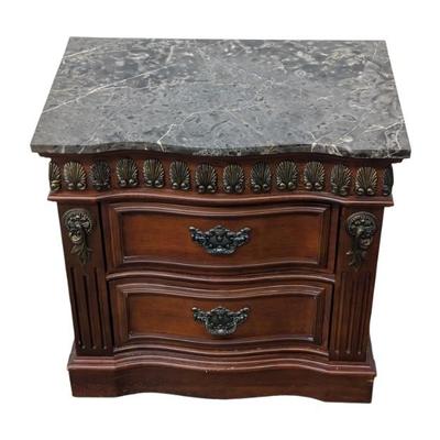 #59 • Vintage Marble Top Side Table/ Nightstand
WWW.LUX.BID