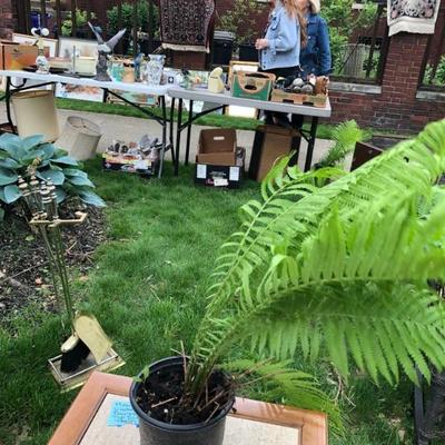 Yard sale photo in Detroit, MI