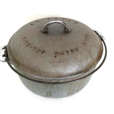 Griswold no. 10 Tite-top Dutch oven